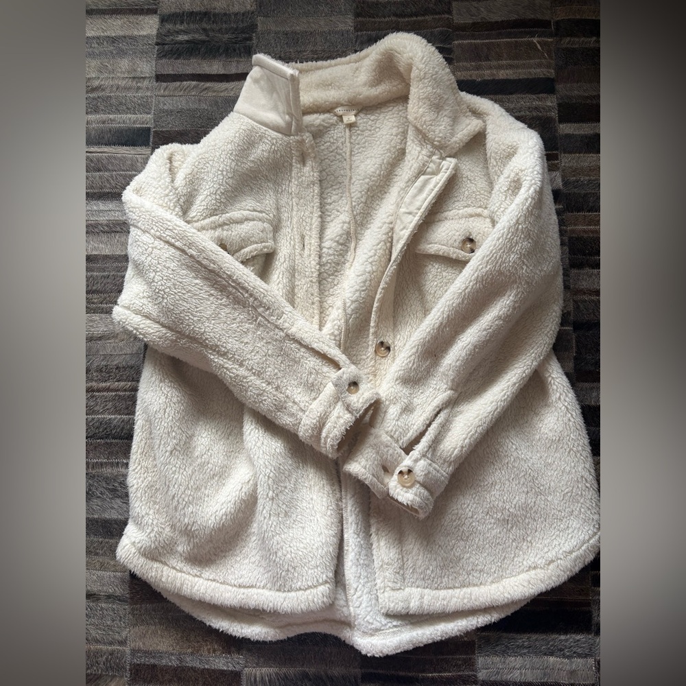 Aeropostale Women's Cream Sherpa Jacket